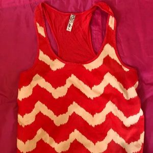 Size M tank top. Bella D